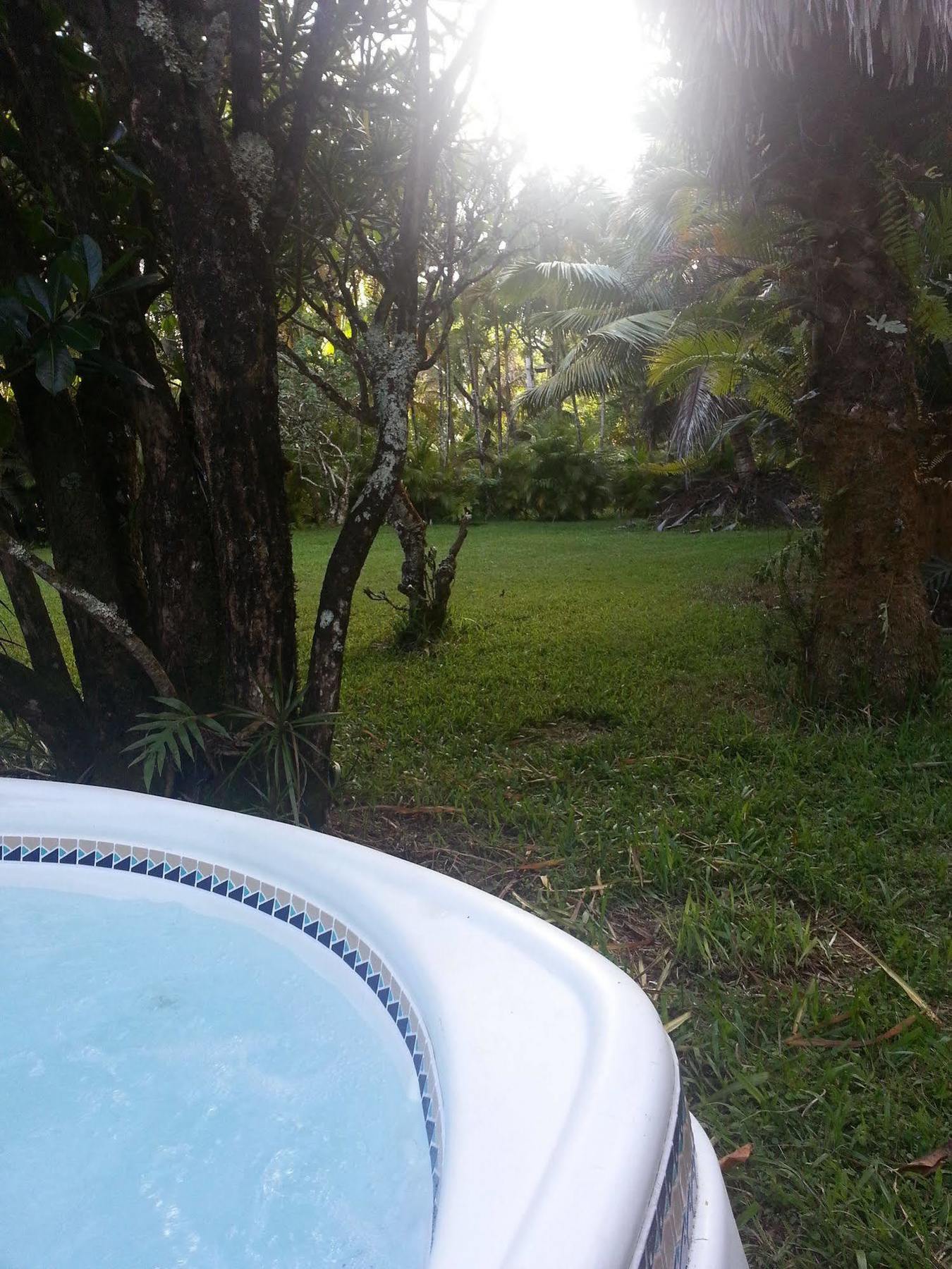Hale Hale Hostel Pahoa Экстерьер фото