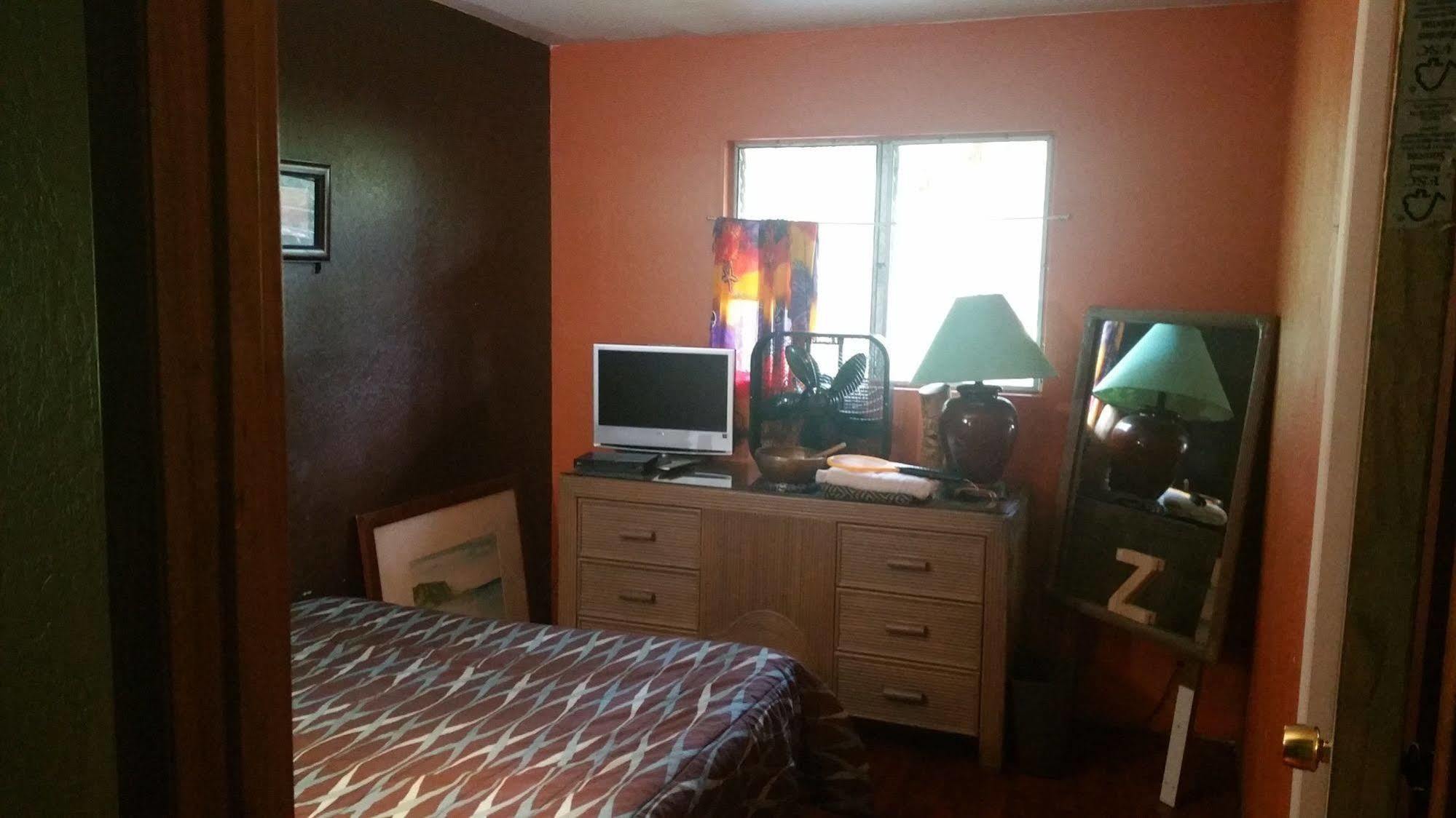 Hale Hale Hostel Pahoa Экстерьер фото